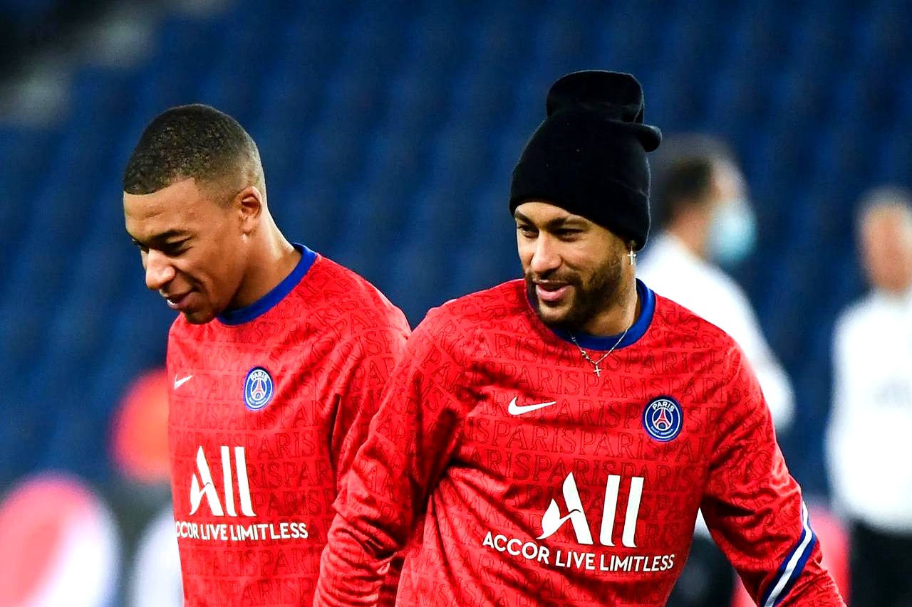 kaiyun sports-关于转会期皇家马德里备战中超，战术微调细节曝光，更衣室稳定，轮换策略成焦点的信息-kaiyun sports