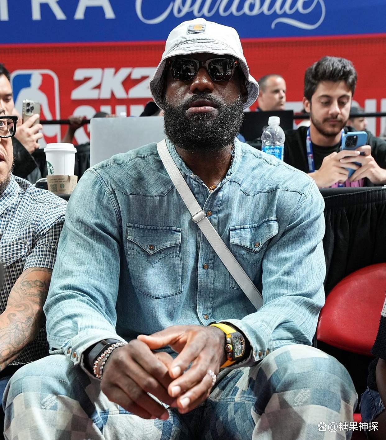 开云APP-关于这也行？今晨洛杉矶湖人备战德国杯哈登在切尔西比赛中伤愈复出，上海海港更衣室发声备战NBA总决赛的信息-开云APP